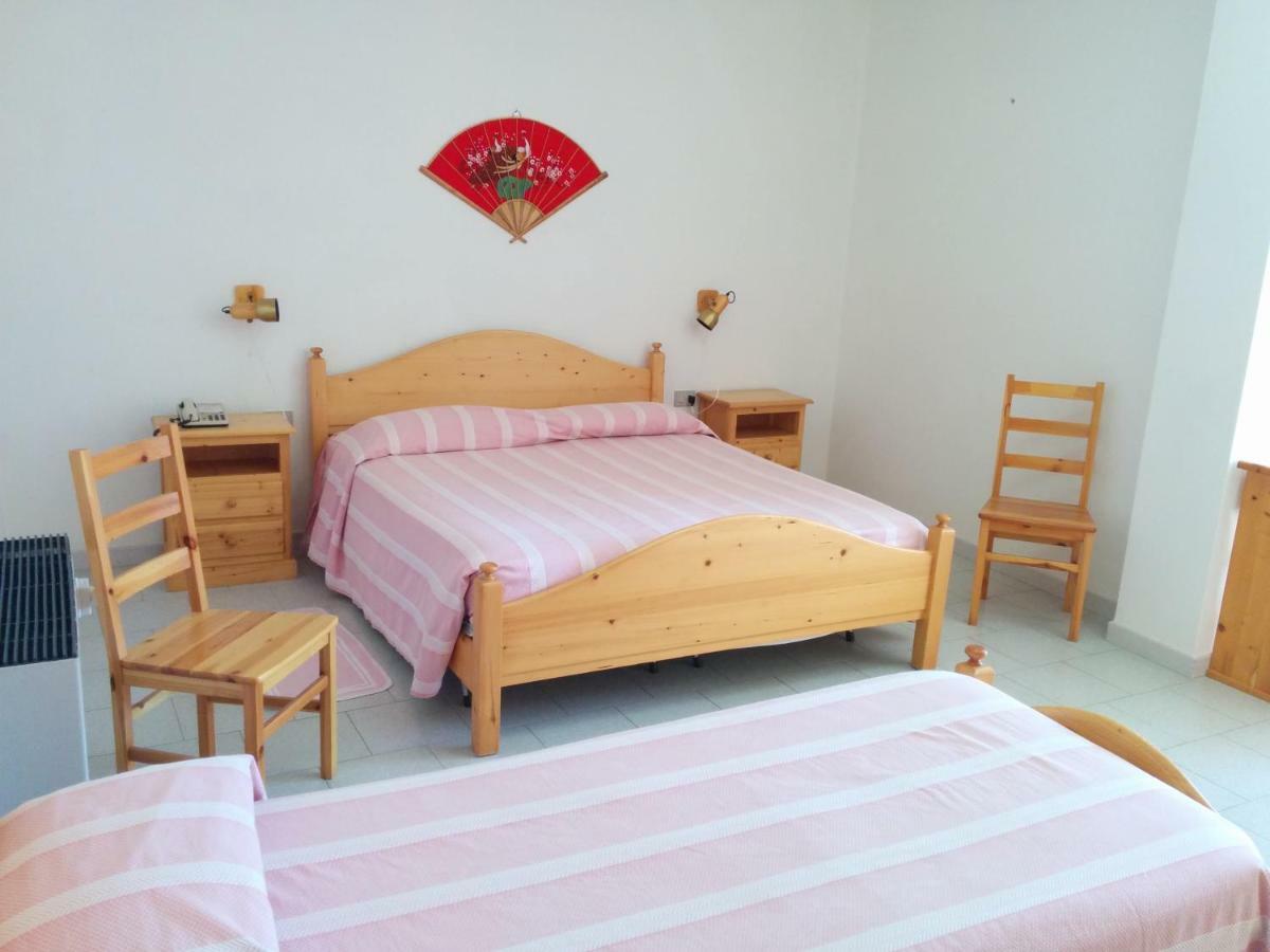 Hotel Panorama Badesi Zewnętrze zdjęcie
